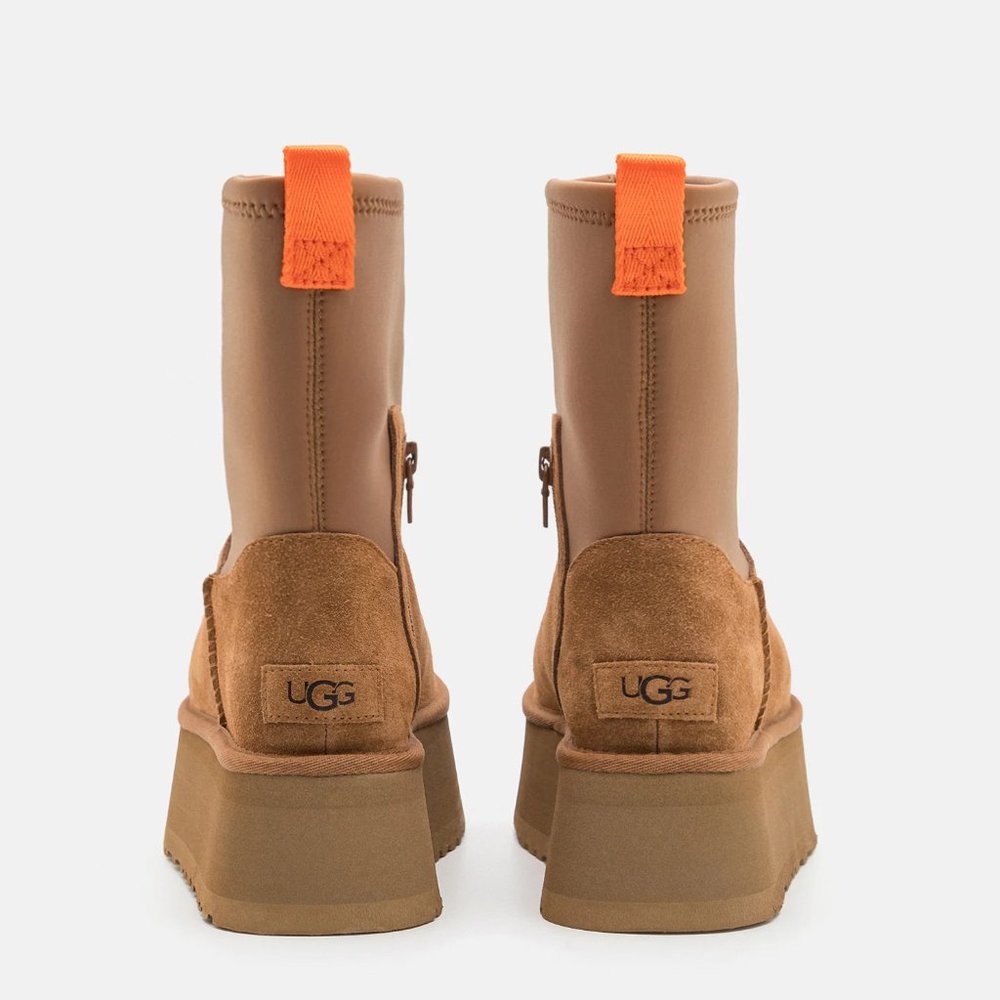 UGG Women's Classic Dipper Boot - Picture 7 of 14